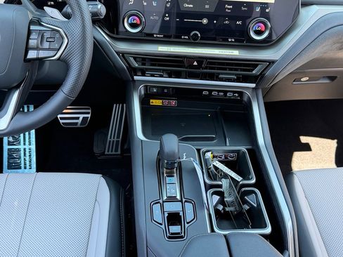 New 2026 Lexus TX 500h AWD image 11