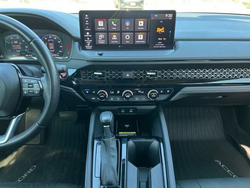 Used 2023 Honda Accord Touring image 19