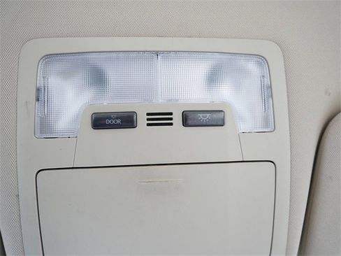 Used 2013 Toyota Avalon XLE image 20