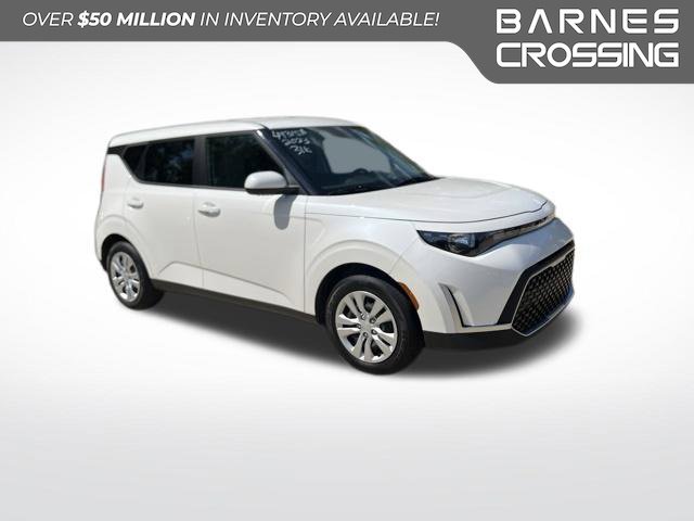 Used 2023 Kia Soul LX FWD image 1