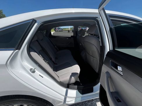 Used 2017 Hyundai Sonata SE w/ Cargo Package FWD image 11
