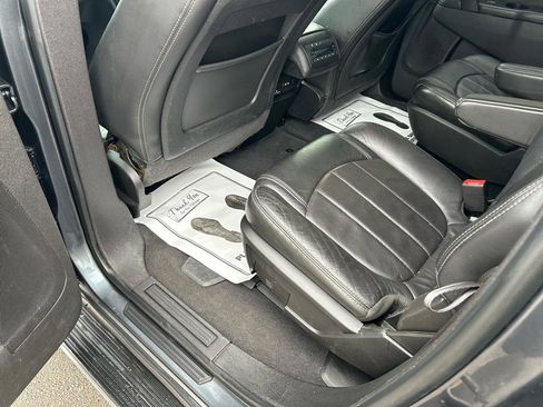 Used 2013 Buick Enclave Premium image 9