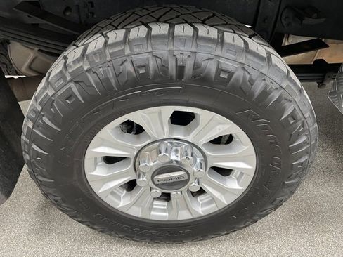 Used 2020 Ford F350 XLT w/ XLT Value Package image 16