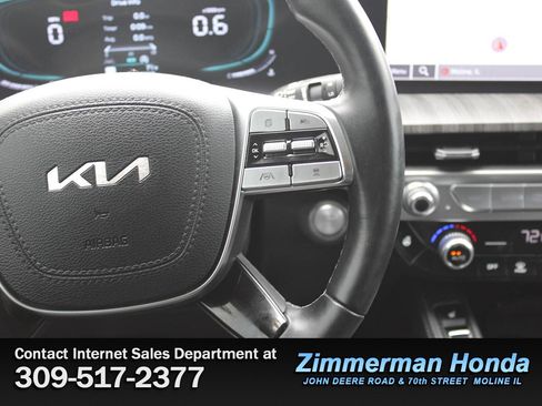 Used 2024 Kia Telluride EX w/ EX Captain's Chair Package AWD/4WD image 15