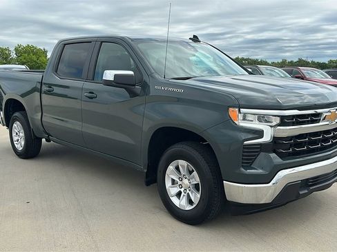 Used 2025 Chevrolet Silverado 1500 LT RWD image 14