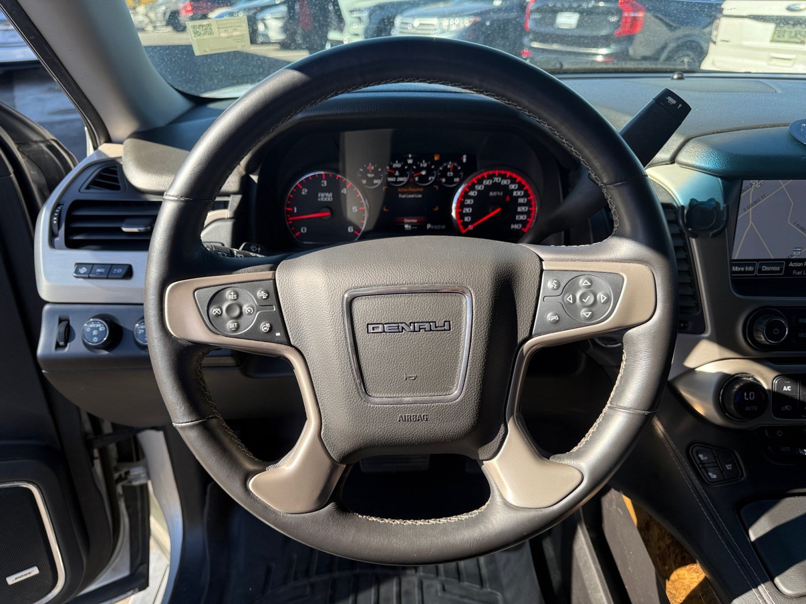Used 2015 GMC Yukon Denali w/ Premium Package AWD/4WD image 9