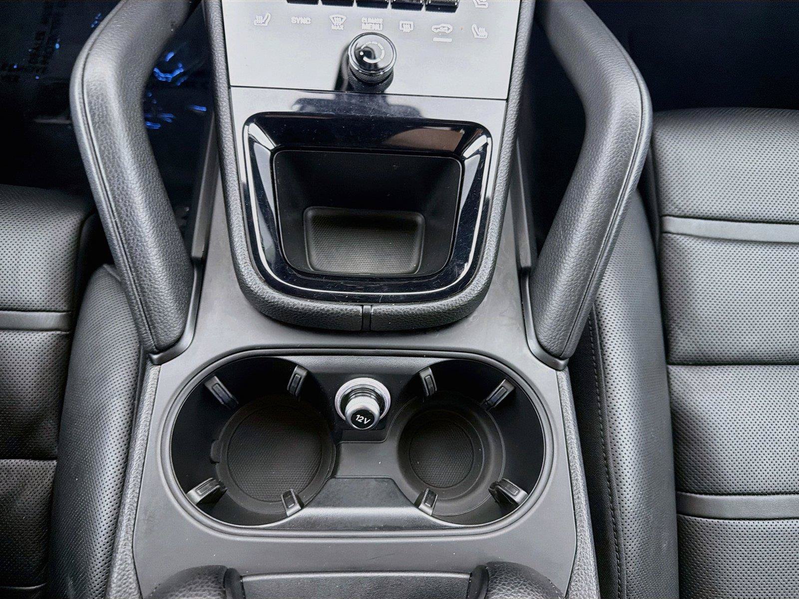Certified 2024 Porsche Cayenne Coupe AWD/4WD image 28