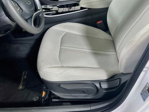 Used 2023 Hyundai Sonata SE FWD image 18