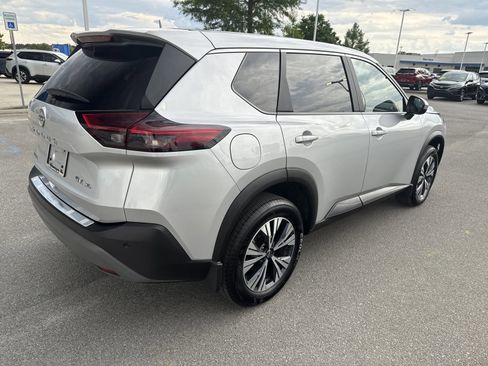 Used 2023 Nissan Rogue SV AWD/4WD image 7