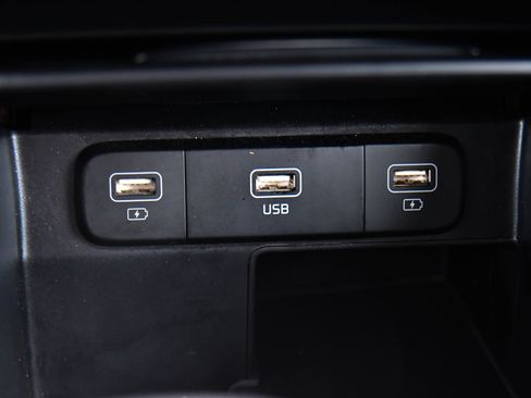 Used 2023 Kia Sorento LX image 23