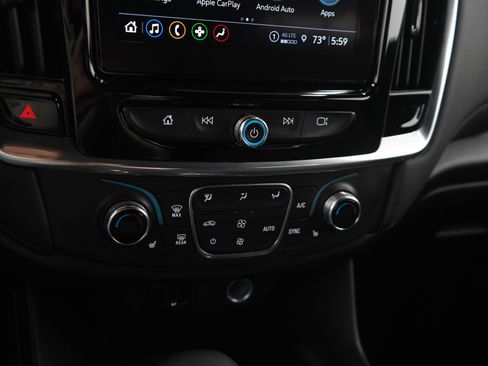 Used 2023 Chevrolet Traverse LT image 25