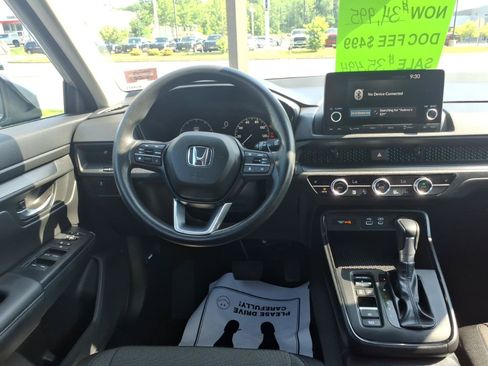 Used 2024 Honda CR-V EX image 9