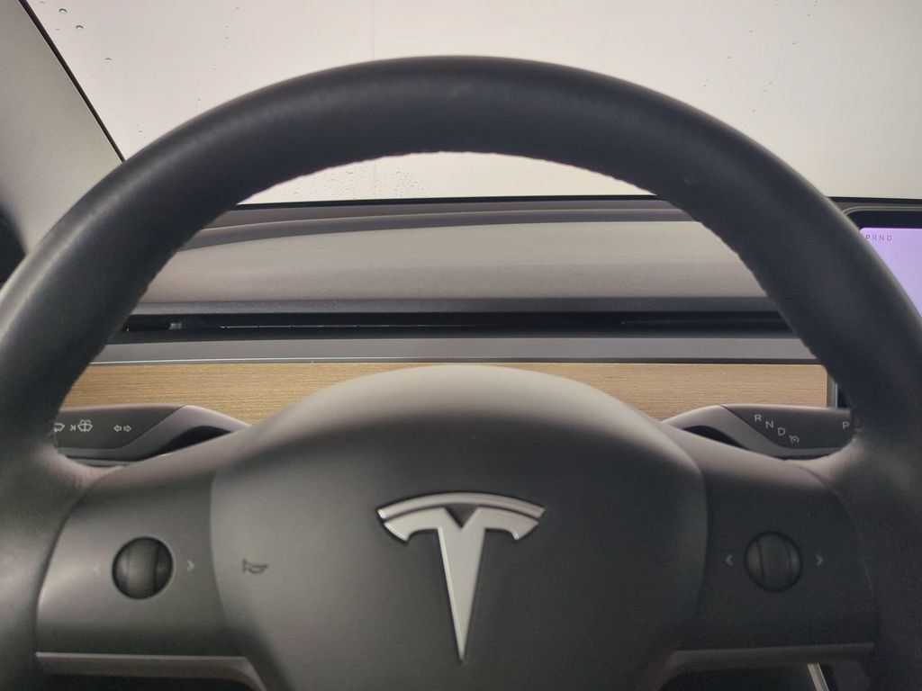 Used 2020 Tesla Model 3 Standard Range Plus RWD image 32