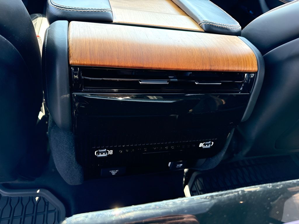 Used 2022 Jeep Grand Wagoneer Series III AWD/4WD image 46