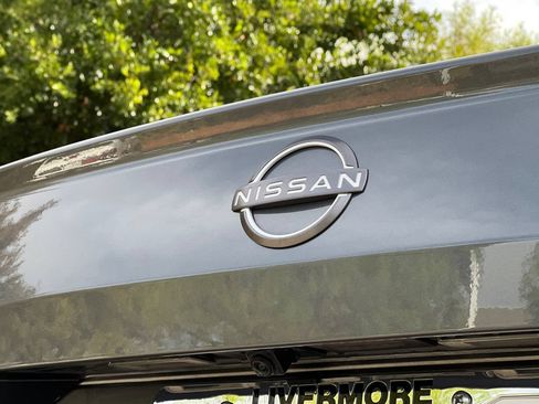 Used 2024 Nissan Altima 2.5 SV FWD image 43