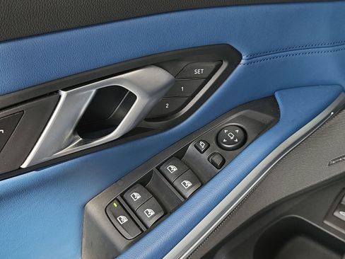 Used 2025 BMW M3 Competition image 24