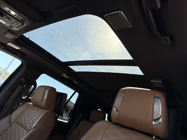 Used 2022 Cadillac Escalade Sport w/ Touring Package AWD/4WD image 33
