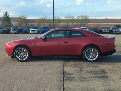 Used 2024 Dodge Charger Daytona Scat Pack w/ Plus Group AWD/4WD image 6