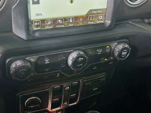 Used 2023 Jeep Wrangler Unlimited Rubicon 4xe image 23