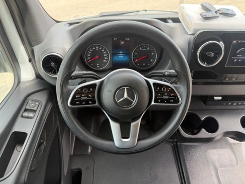 Used 2019 Mercedes-Benz Sprinter 170 w/ Chrome Grille Package image 21