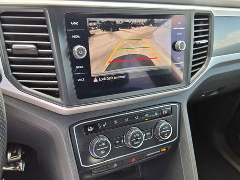 Used 2021 Volkswagen Atlas Cross Sport SE w/ Panoramic Sunroof Package image 22