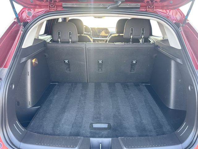 Used 2024 Chevrolet Trax LS FWD image 21