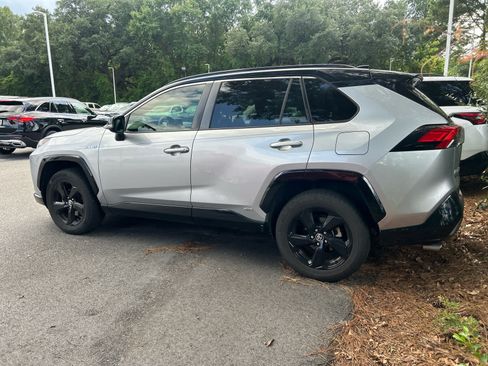 Used 2020 Toyota RAV4 XSE w/ XSE Grade Weather Package AWD/4WD image 6