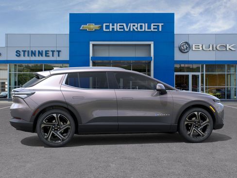 New 2026 Chevrolet Equinox EV LT image 35