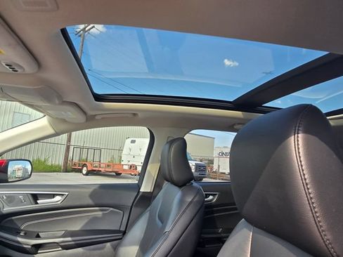 Used 2022 Ford Edge Titanium w/ Class II Trailer Tow Package AWD/4WD image 13