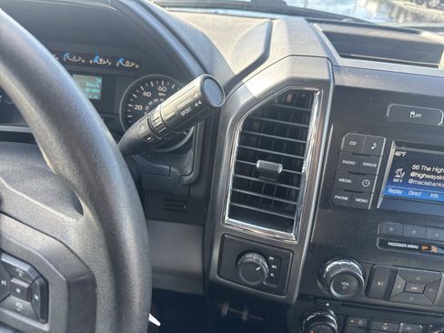 Used 2015 Ford F150 XLT w/ Trailer Tow Package image 24