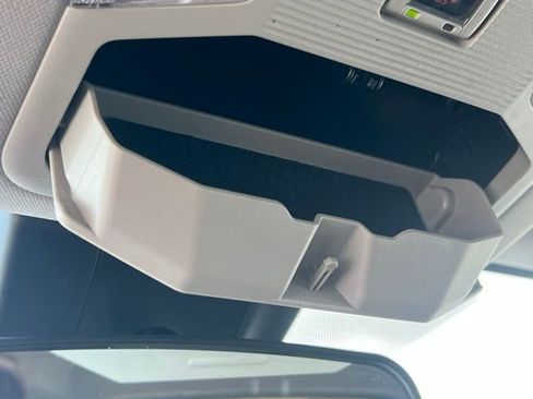 Used 2025 Toyota RAV4 XLE image 17