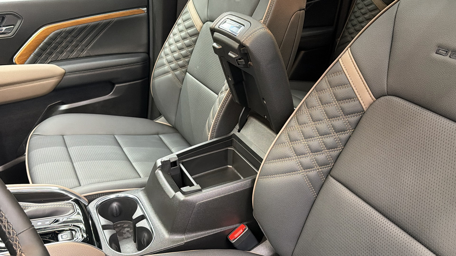 Used 2026 GMC Canyon Denali AWD/4WD image 29