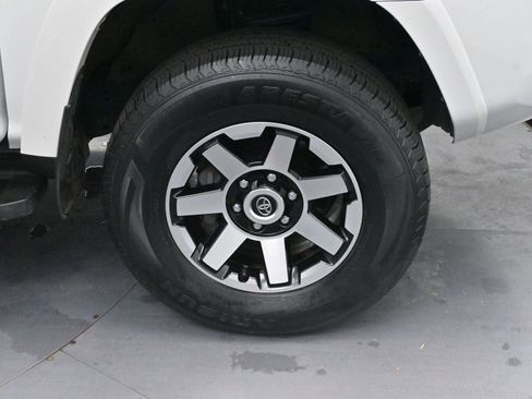 Used 2024 Toyota 4Runner TRD Off-Road image 35