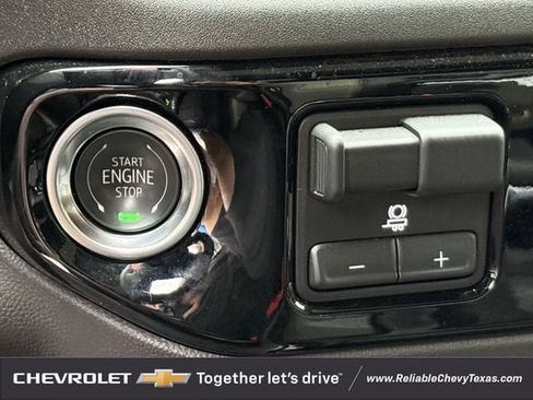 Used 2025 Chevrolet Silverado 1500 ZR2 w/ Technology Package AWD/4WD image 23