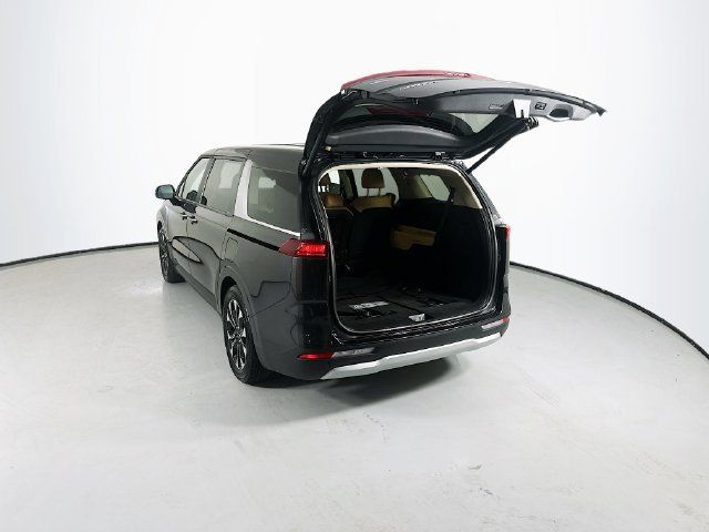 Used 2024 Kia Carnival EX FWD image 27