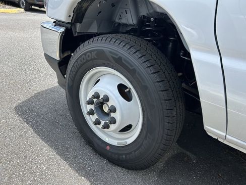 New 2026 Ford E-350 and Econoline 350 Super Duty w/ Power Equipment Group image 33