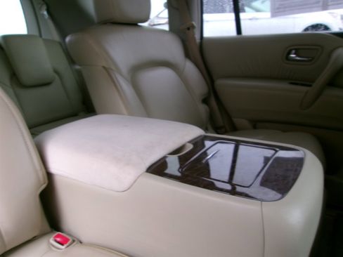 Used 2016 INFINITI QX80 2WD image 24