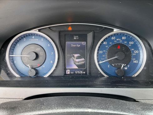 Used 2015 Toyota Camry XLE FWD image 24