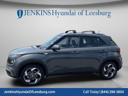 New 2026 Hyundai Venue SEL FWD image 10