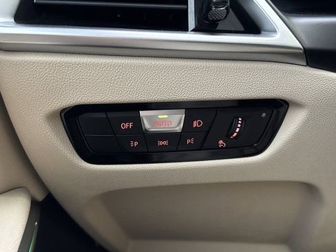 Certified 2025 BMW 330i xDrive Sedan w/ Premium Package AWD/4WD image 19