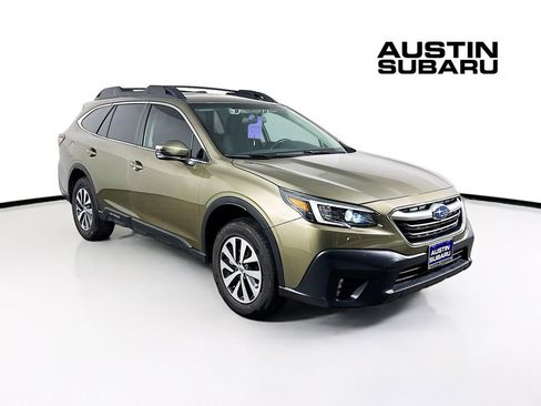 Used 2022 Subaru Outback Premium image 1