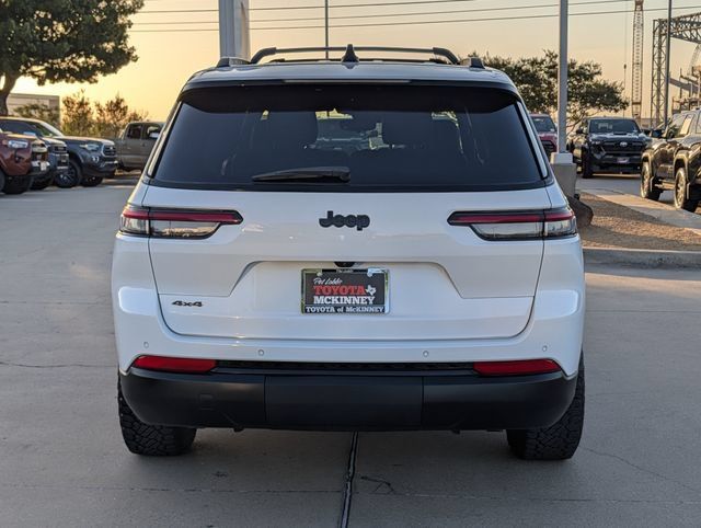 Used 2024 Jeep Grand Cherokee L Altitude AWD/4WD image 7