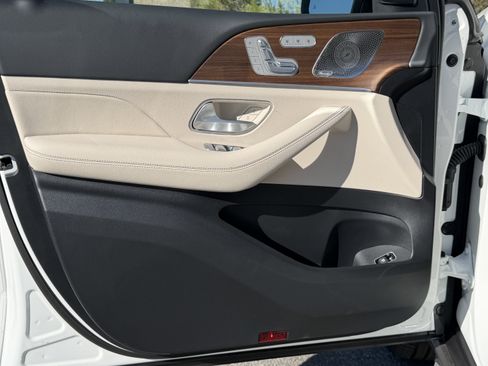 New 2026 Mercedes-Benz GLS 450 4MATIC image 15
