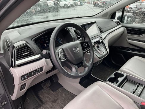 Used 2023 Honda Odyssey Touring image 16