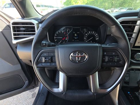 Used 2025 Toyota Tundra SR5 w/ SR5 Premium Package AWD/4WD image 18
