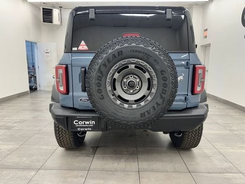 New 2025 Ford Bronco Badlands image 4