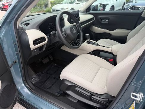 Used 2023 Honda HR-V LX image 12