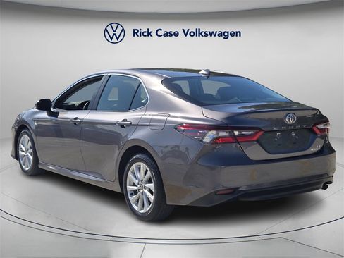 Used 2024 Toyota Camry LE image 7