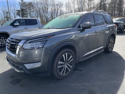 Used 2023 Nissan Pathfinder Platinum w/ Cargo Package