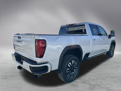 Used 2024 GMC Sierra 2500 Denali Ultimate w/ Snow Plow Prep/Camper Package image 6